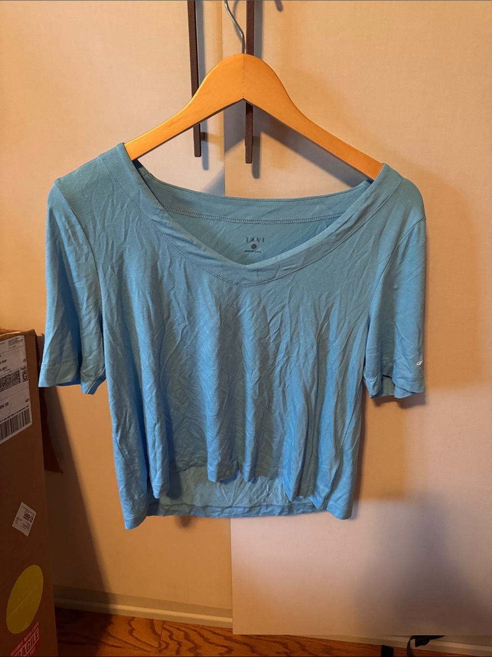 LA VI Relaxed V-Neck Short Sleeve Tee in Light Blue